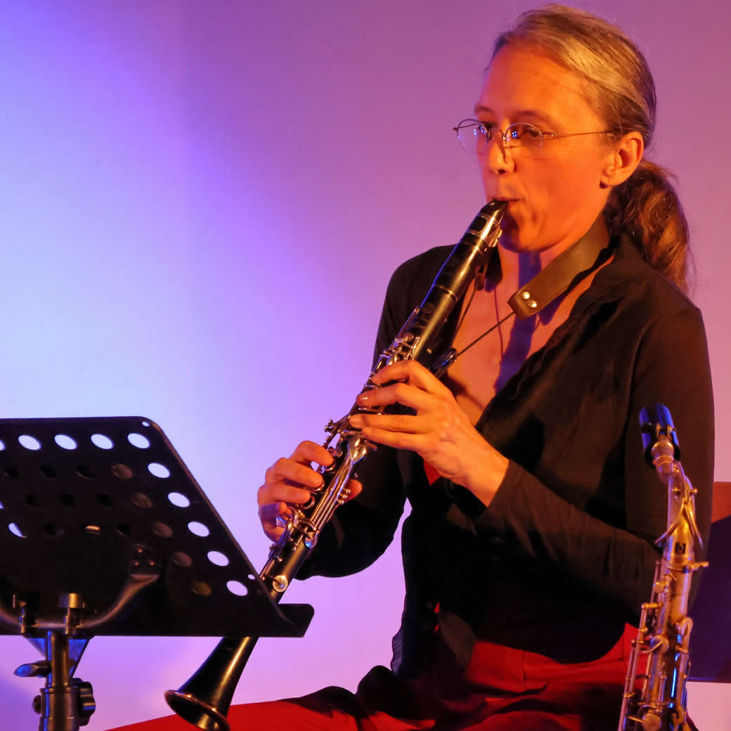 Sophie-Hassfurther-Klarinette-Tenorsaxofon-Floete-©-Wolfgang-Hanousek